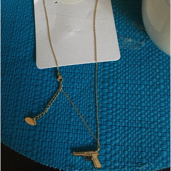 Brand new handmade gun necklace - Picture 2 of 4